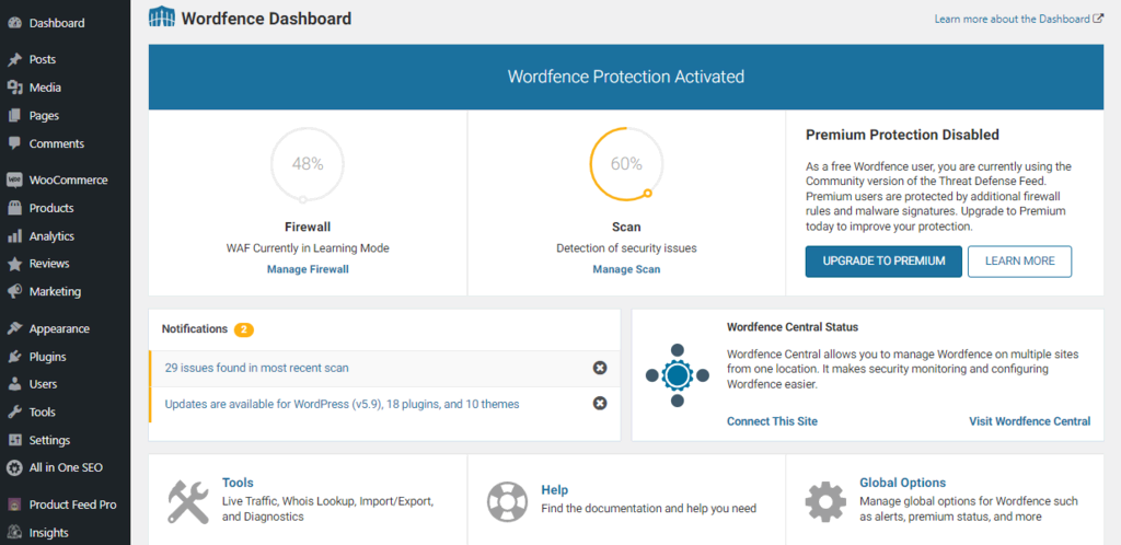 La page de réglages de Wordfence sur le tableau de bord de WordPress, montrant le score de sécurité du site, les alertes et les fonctionnalités