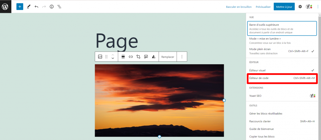 Options de l'éditeur de pages de WordPress Gutenberg avec l'option d'éditeur de code mise en évidence.
